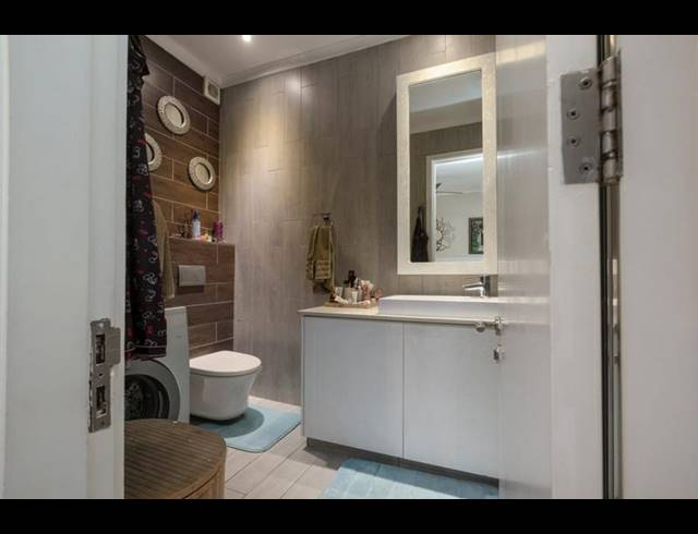 1 BEDROOM APARTMENT FOR SALE IN UMHLANGA RIDGE